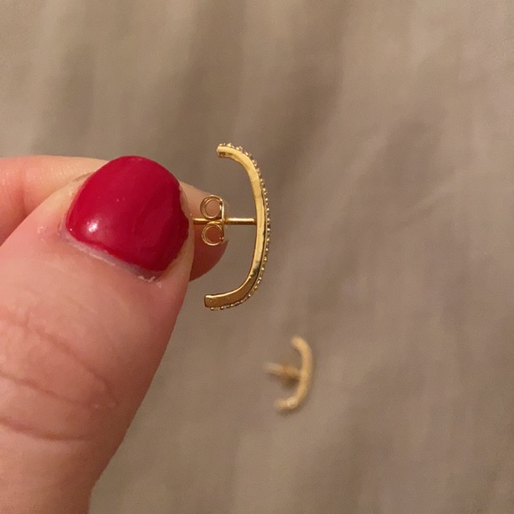 Hook stud earring - gold - Picture 4 of 4